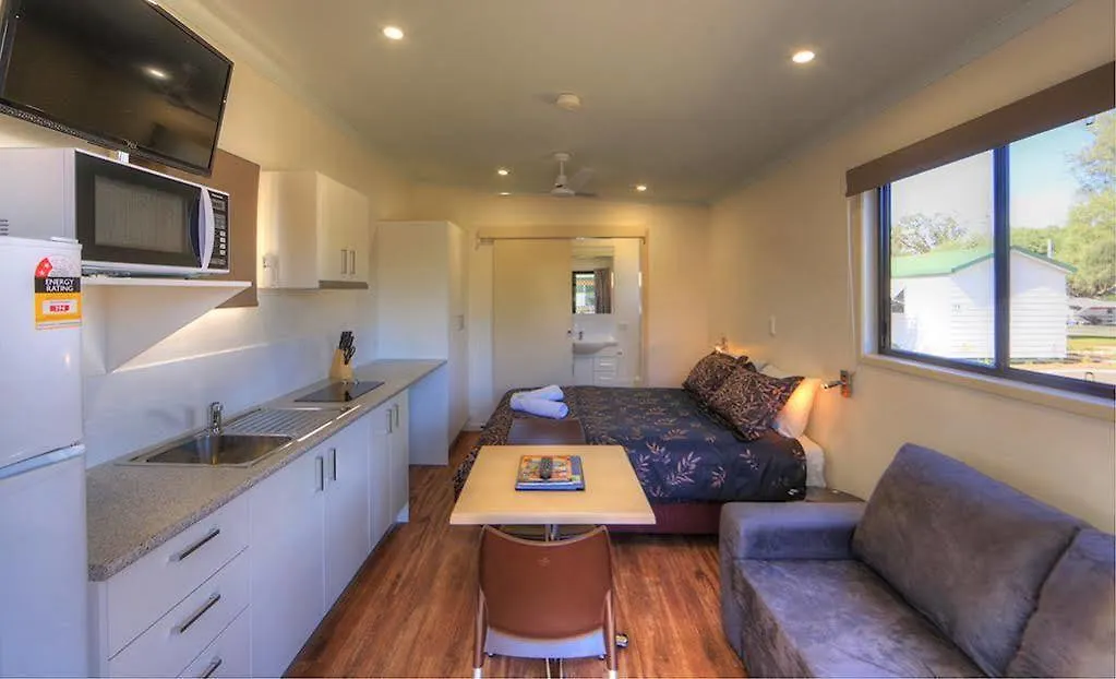 Kahlers Oasis Caravan Park Warwick Hotel