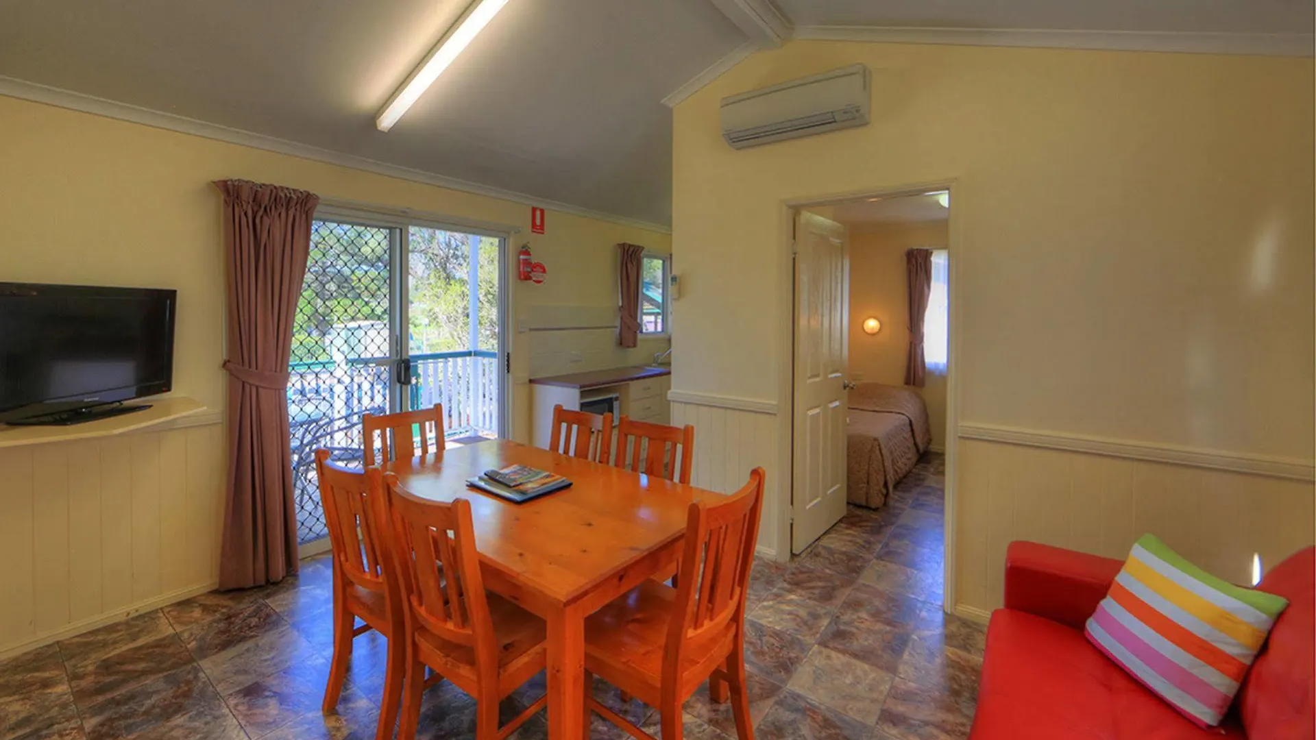*** Hotel Kahlers Oasis Caravan Park Warwick Austrálie