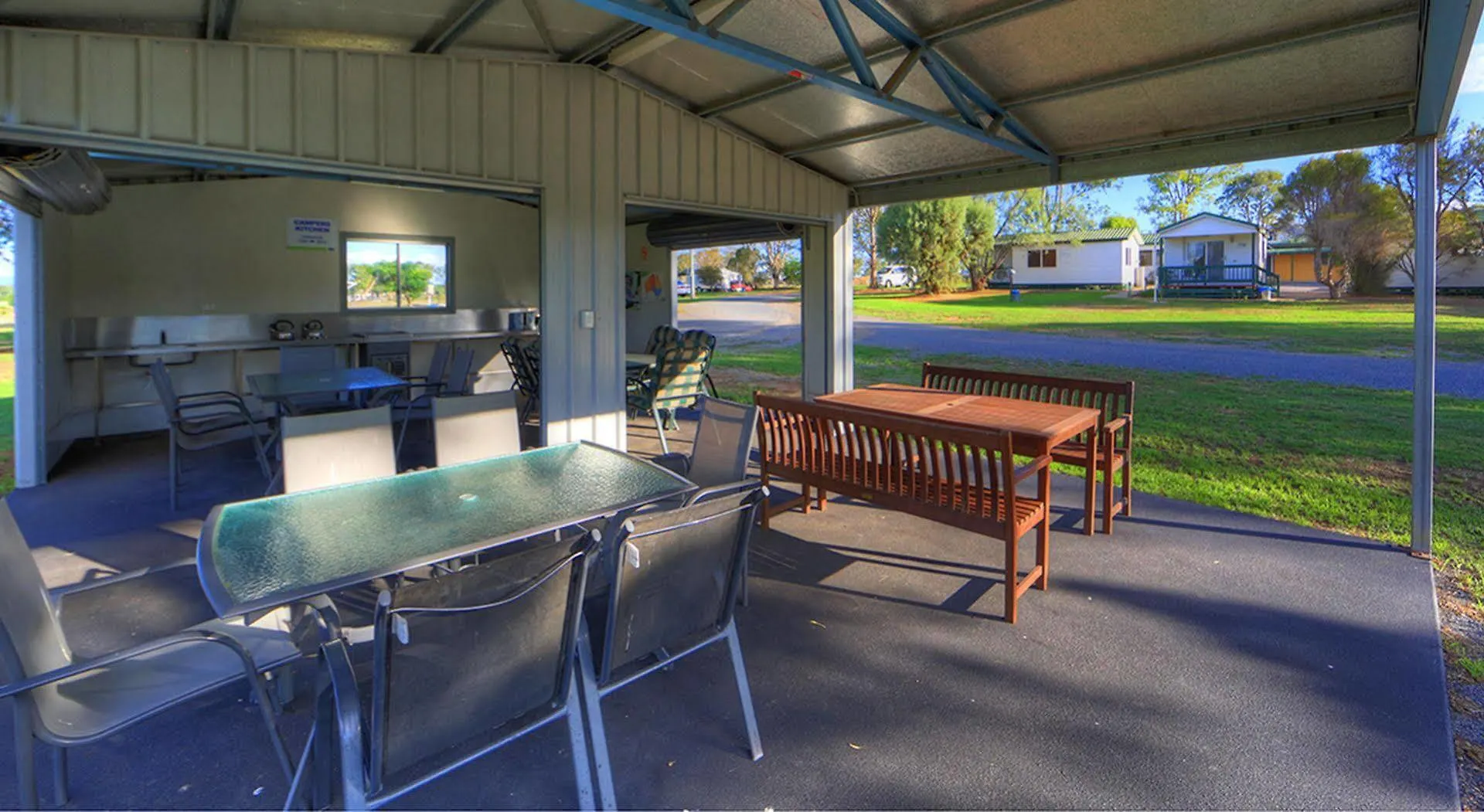 Kahlers Oasis Caravan Park Warwick Hotel